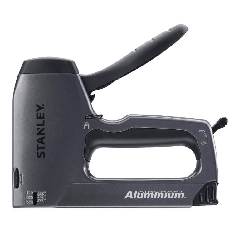 Picture of STAPLE GUN H/D STAPLES & BRAD